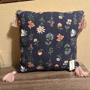 Target Bullseye Throw Pillow Tassels Flowers Floral Blue Pink Green White NWT